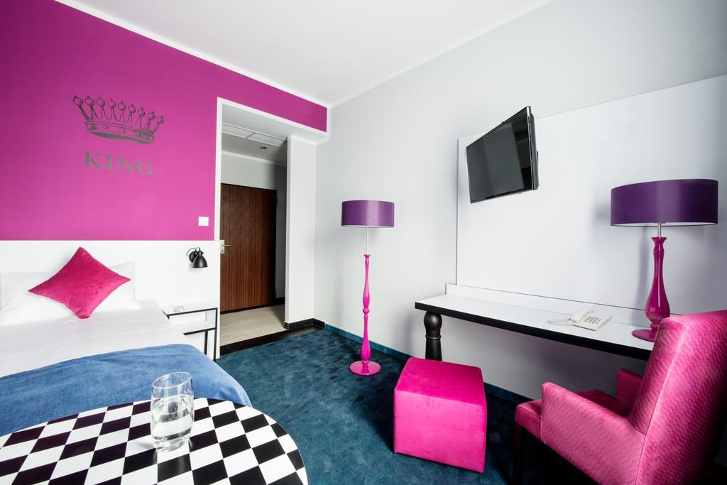 Ibis Styles Gniezno Stare Miasto Exterior photo